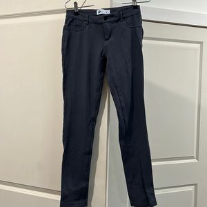 Dress pant/fitted skinny leg with pockets